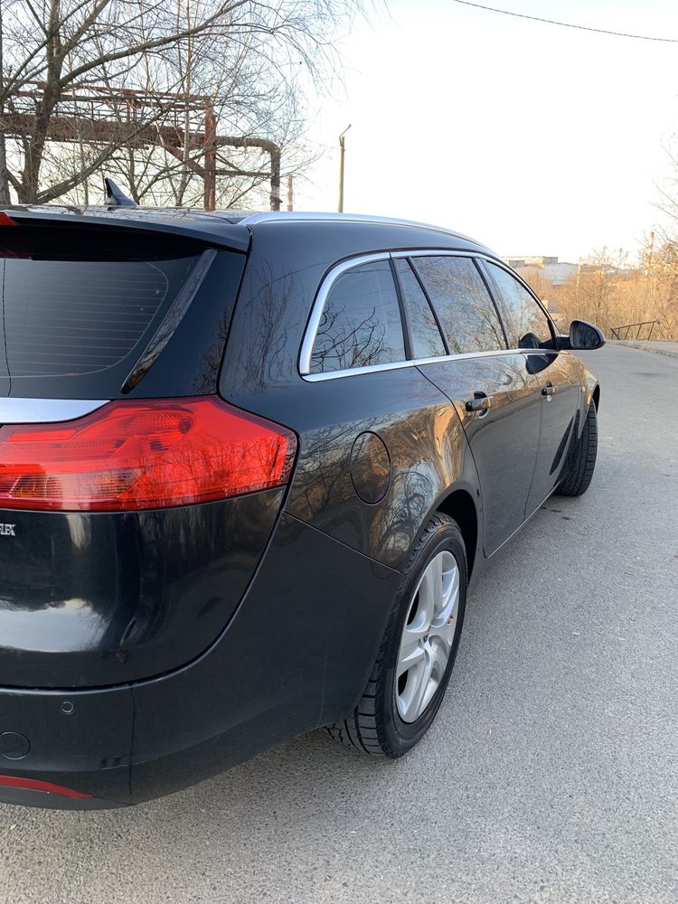 Продам Opel Insignia 2011 рік