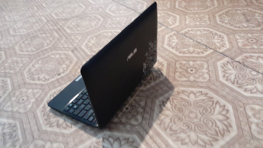 Нетбук Asus Eee PC 1015PE 10.1 Intel N455 2 RAM 320 HDD