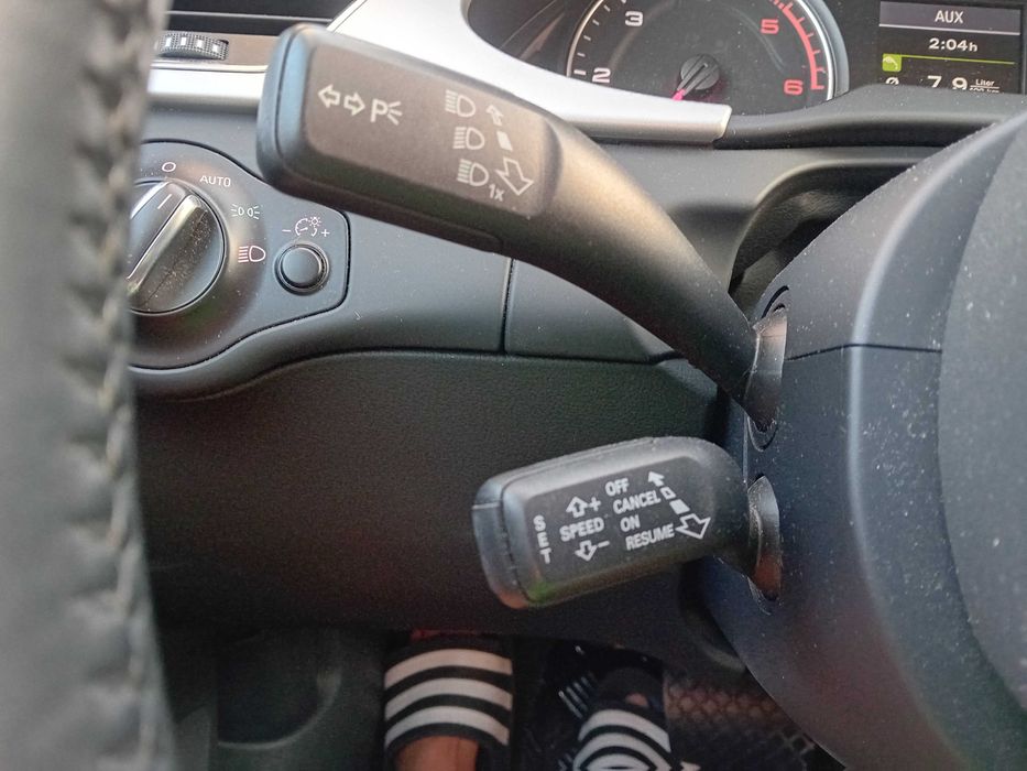 Carro como novo com todos os extras