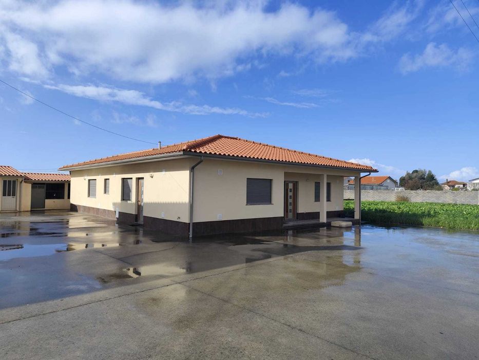 Arrenda-se Casa T3 Válega