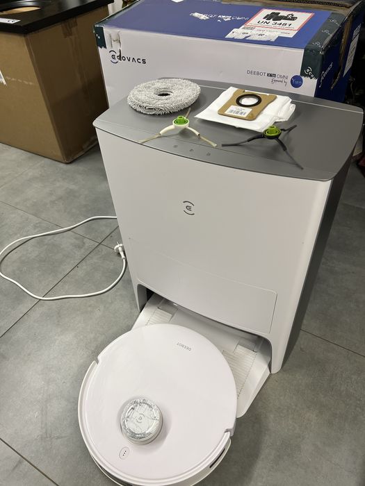 Robot sprzatajacy Deebot x1e Omni ecovacs