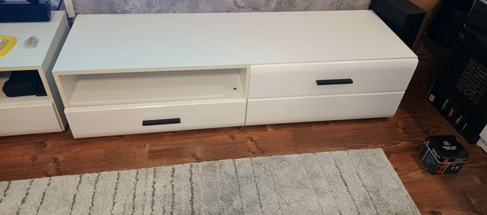 Szafka pod telewizor