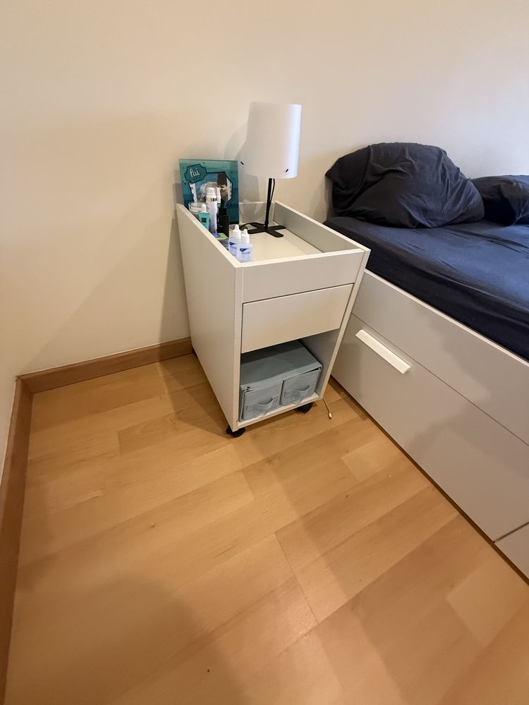 Cama e colchao super novos