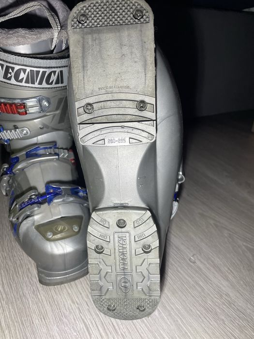 Лижні ботинки ,жіночі боти