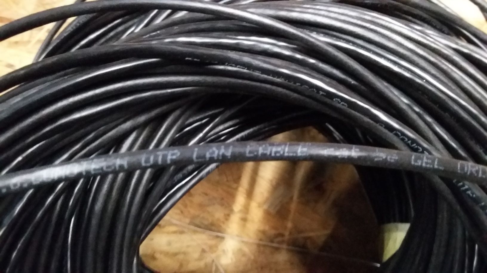 Kabel przewód domofon alarm 4x2x0,5 Novisat - 128 mb