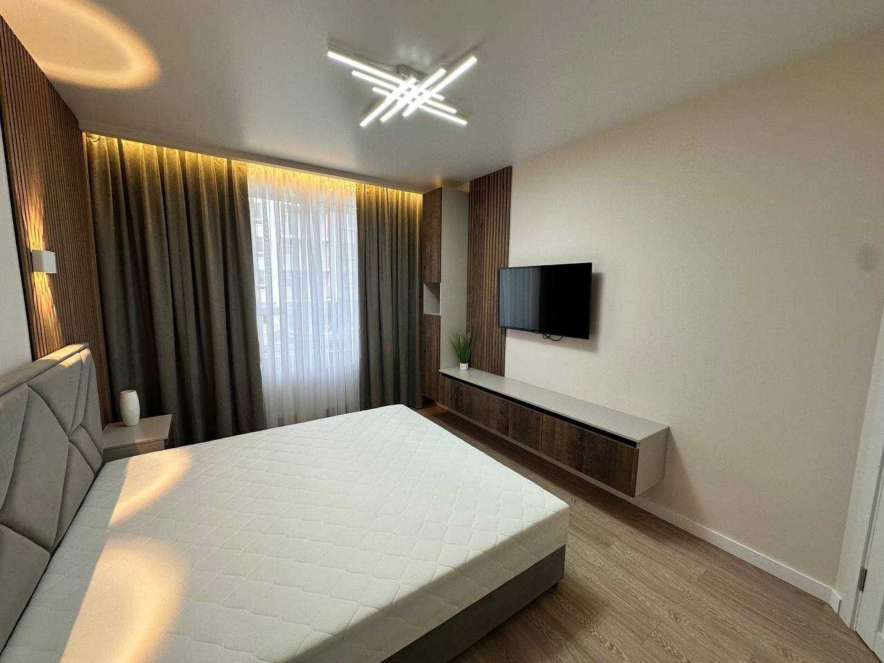 Продам ТОП квартира  51м2 Спальня + кухня-студия Днепровская Брама 2