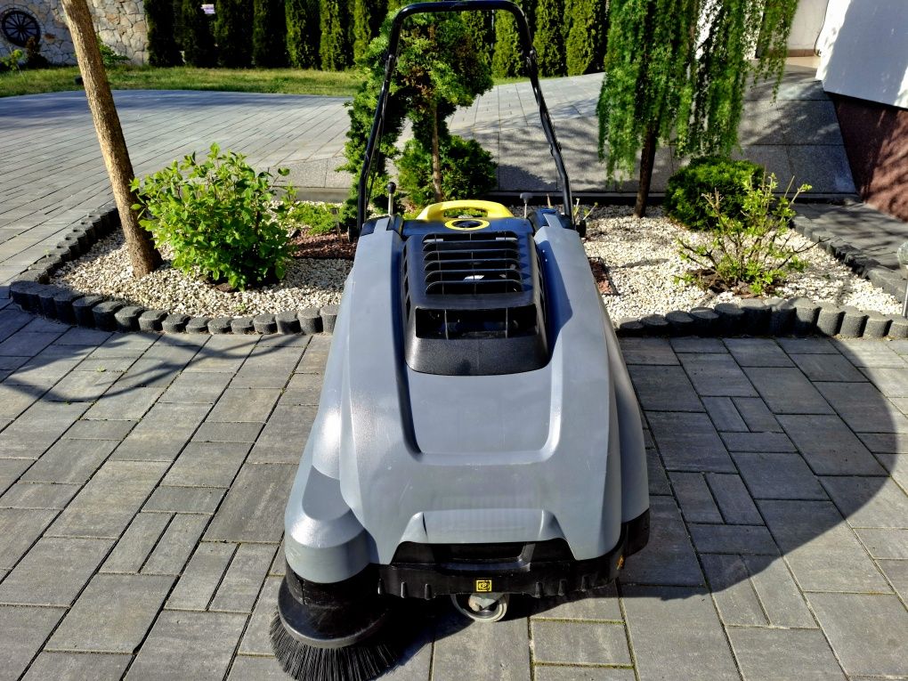 Zamiatarka spalinowa Karcher KM 75/40 W P Jubilee silnik Honda