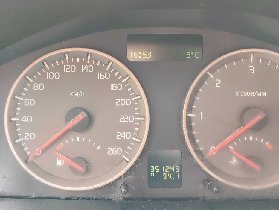 VOLVO V50 2006r. MOMENTUM, uszkodzony silnik