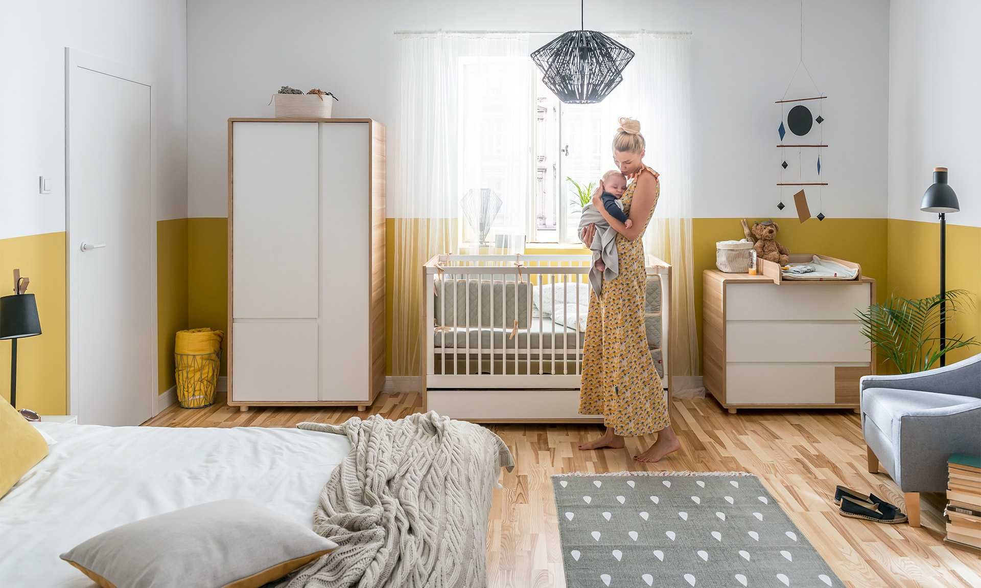 Meble niemowlęce: łóżeczko 140x70 'rosnące' i komoda z przewijakiem
