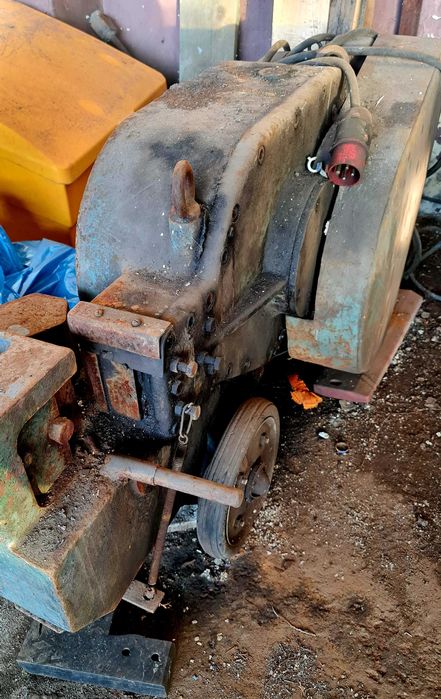 Gilotyna ZREMB NM4-40 do cięcia prętów do 40mm