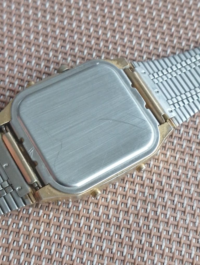 Zegarek z lat 80