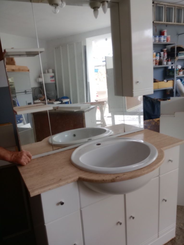 Móvel casa de banho com espelho