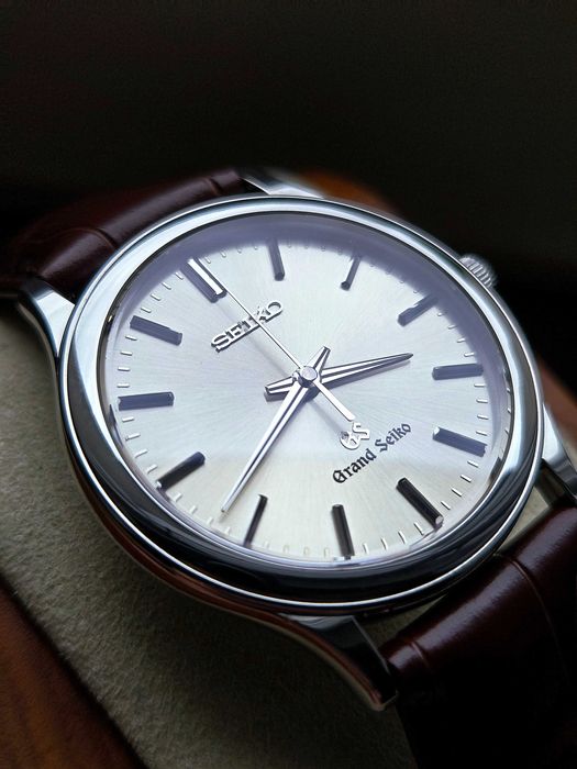 Grand Seiko w pięknym stanie z 1993 roku Szafir Vintage