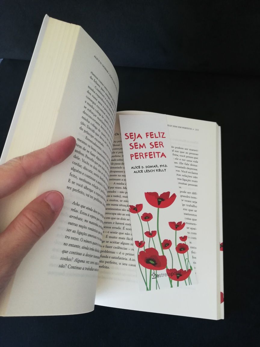 Livro "Seja feliz sem ser perfeita"