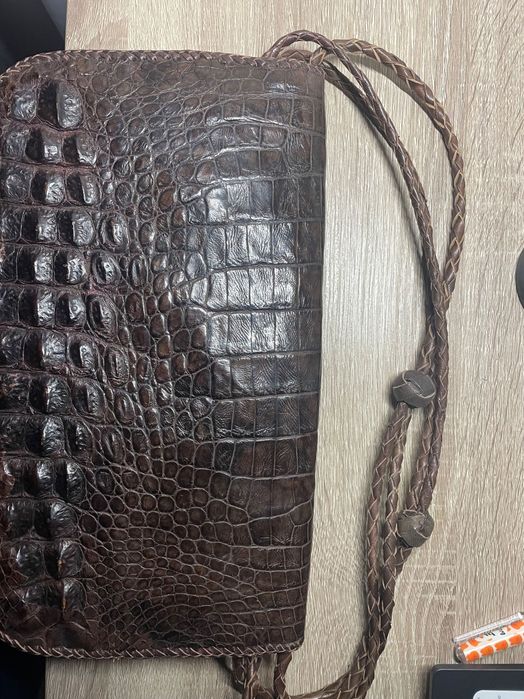 Клатч із шкіри крокодила
