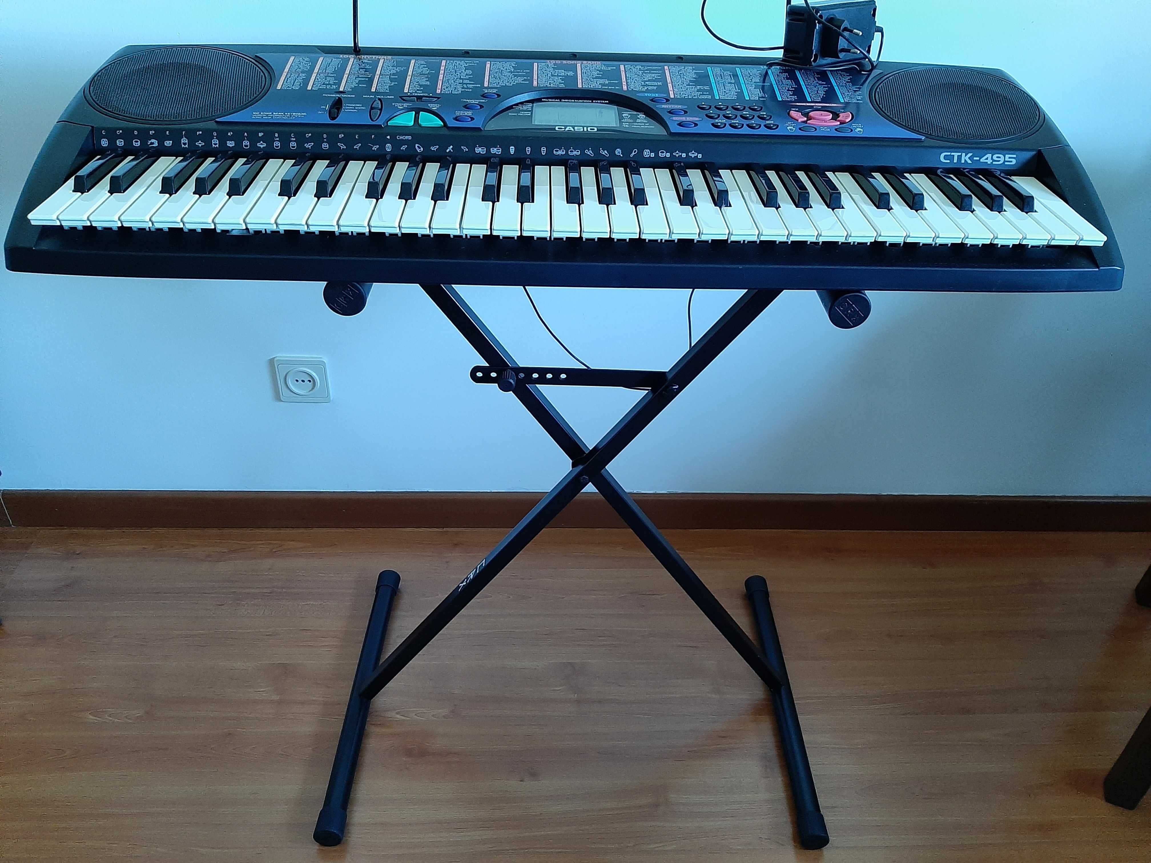 órgão piano Casio CTK-495