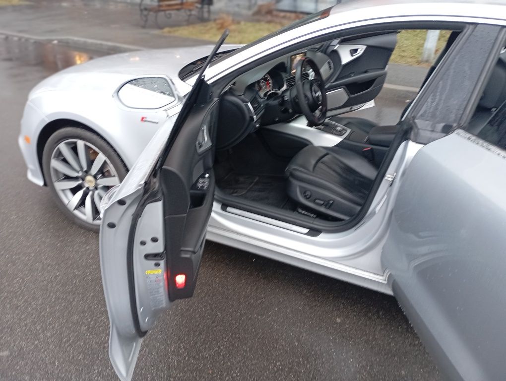 Audi A7 SPORTBACK 2012