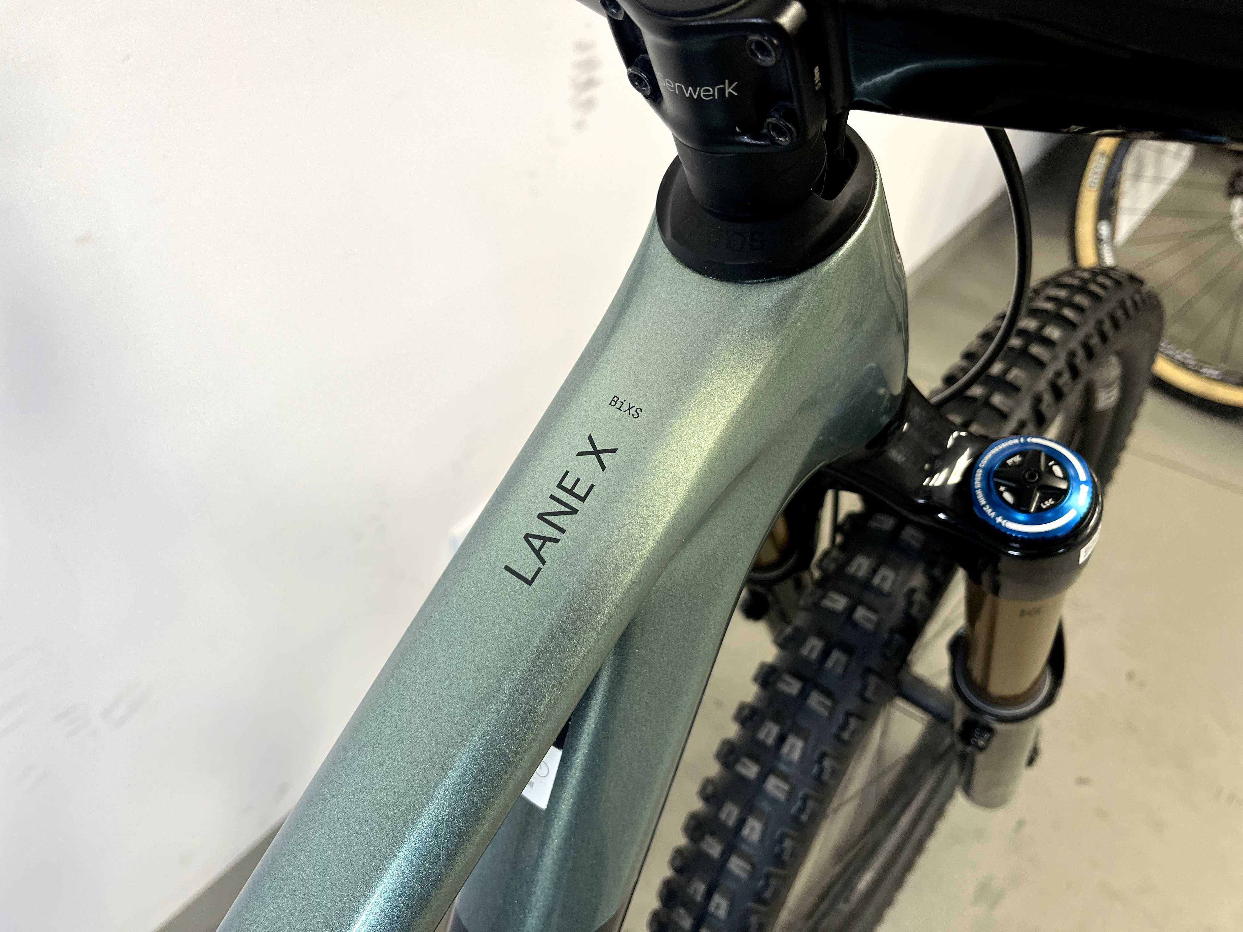 -50% Wyprzedaż Rower full Bixs Lane X  S FOX X01