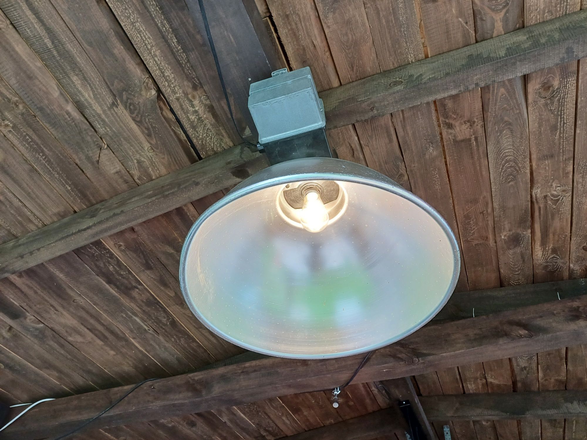 Lampa industrialna lampa magazynowa