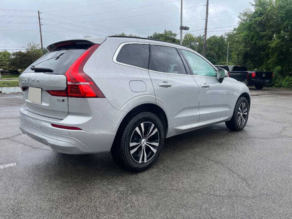 Volvo XC60 B5 Core      2023