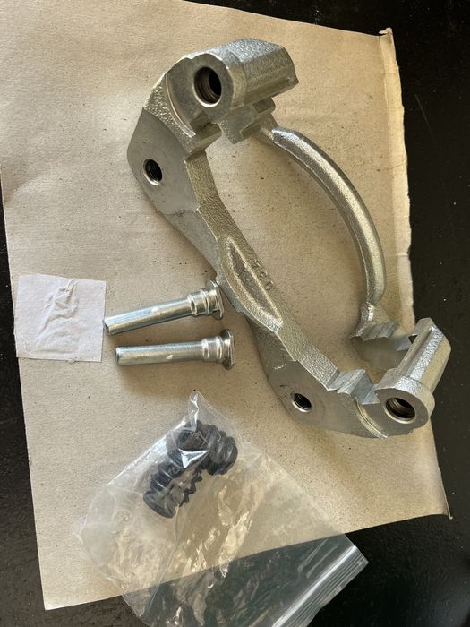 Скоба переднього супорта Лачетті з направляючими EuroEx - EX-BLC790