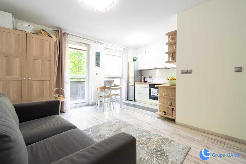 Kawalerka 26m2, ul. Trybuny Ludów, balkon