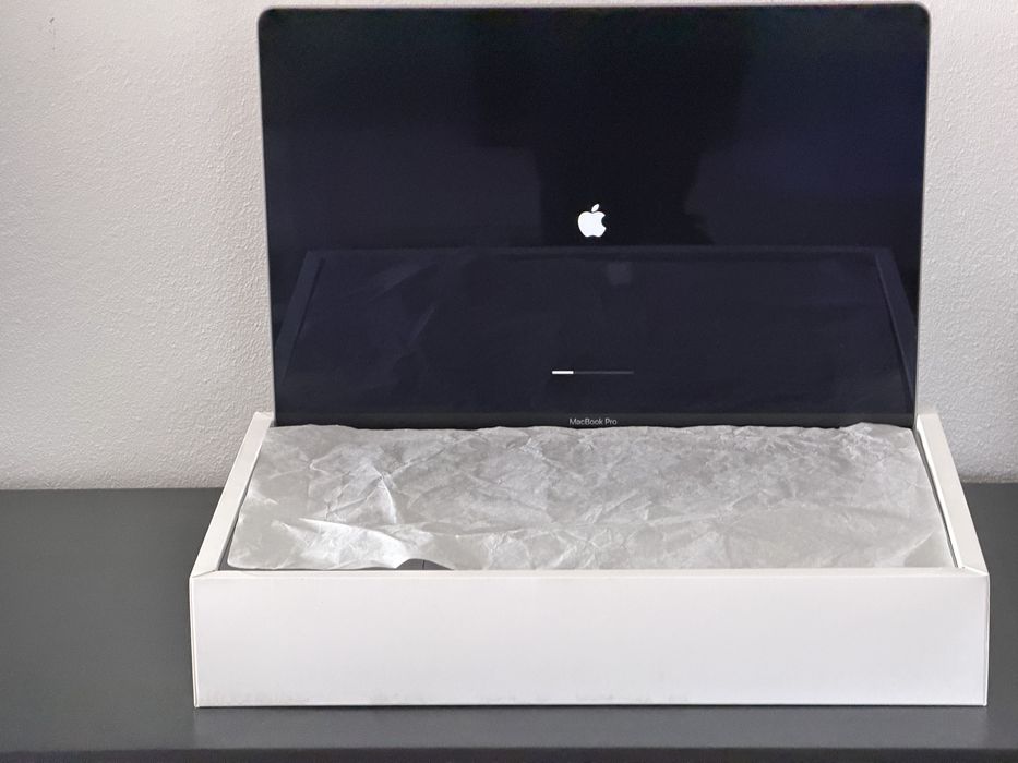 MacBook Pro 16” 2019 2.6GHz i7 16GB 512GB Troco por DJI RS4 COMBO