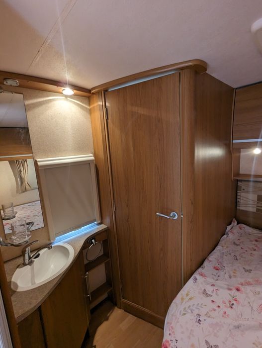 Caravana,de luxo ,quarto separado,levo ao local