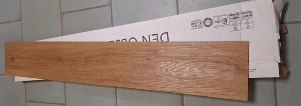 Panele winylowe obiektowe 50 m2/ całość 3000 zł
