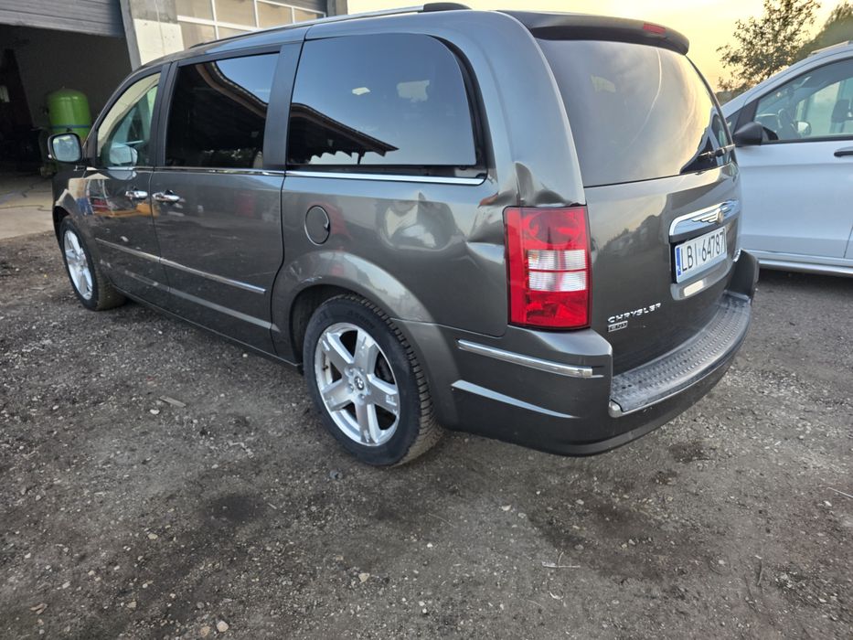 Chrysler voyager 2.8 crd rok 2011 LIMITED