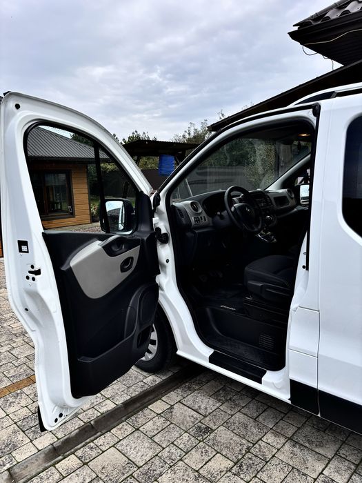 Renault Trafic 3 2016 року Пасажир 9 місць