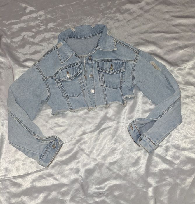 Укорочений джинсовий піджак розмір М