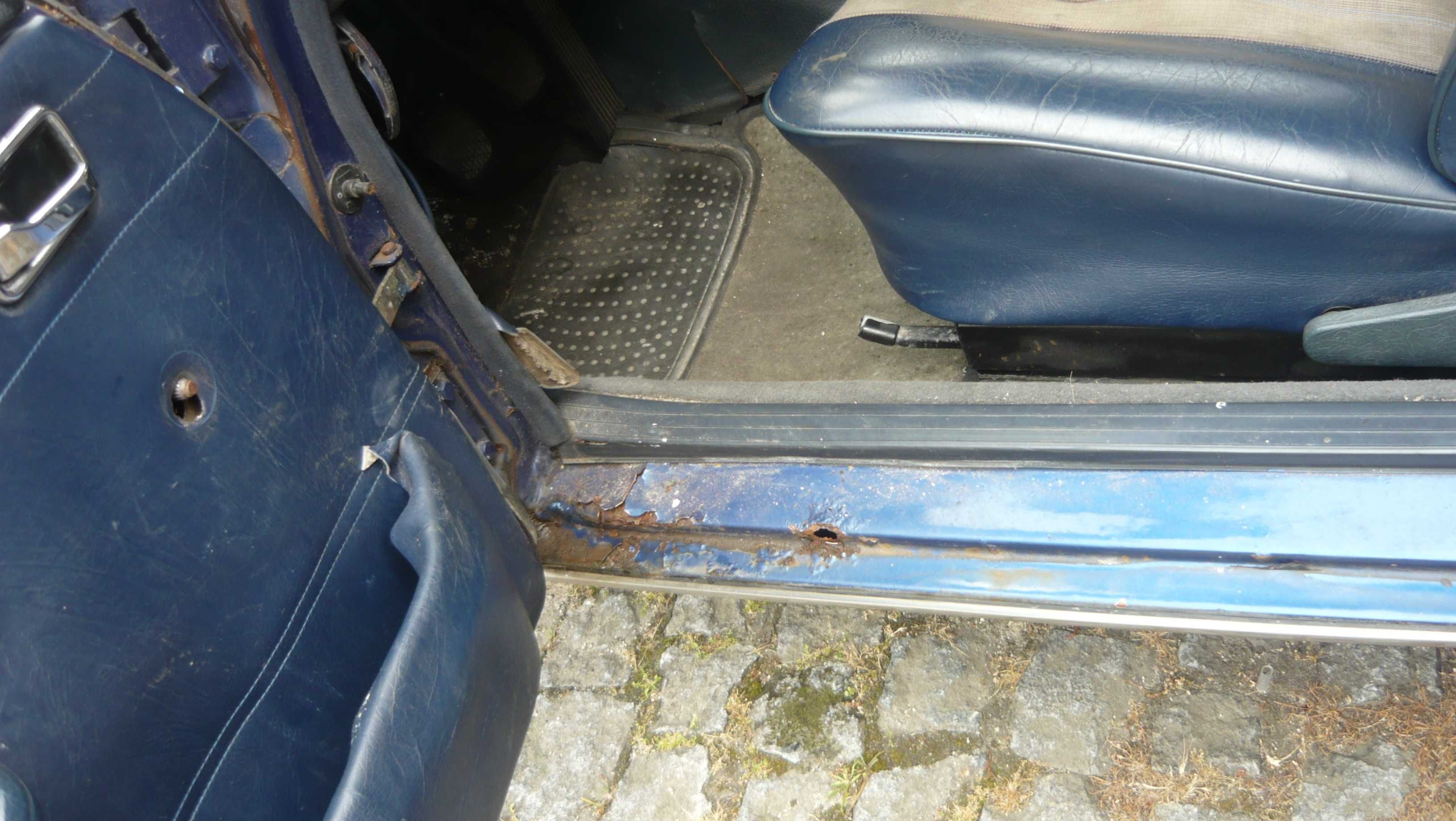 Mercedes Benz  w115/8