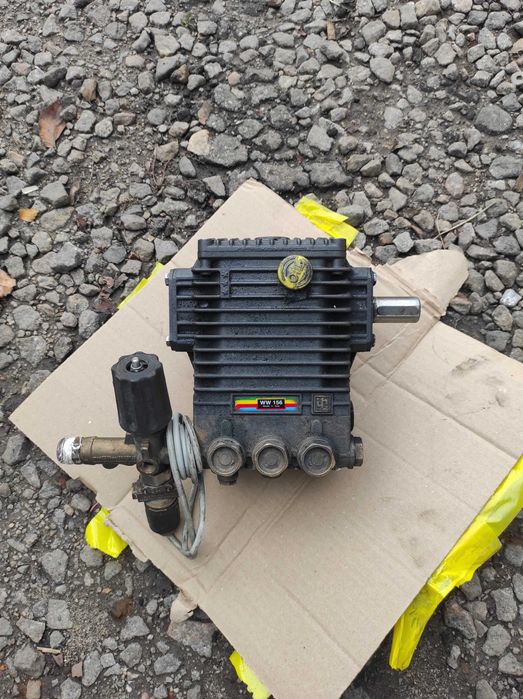 Насос високого тиску Interpump