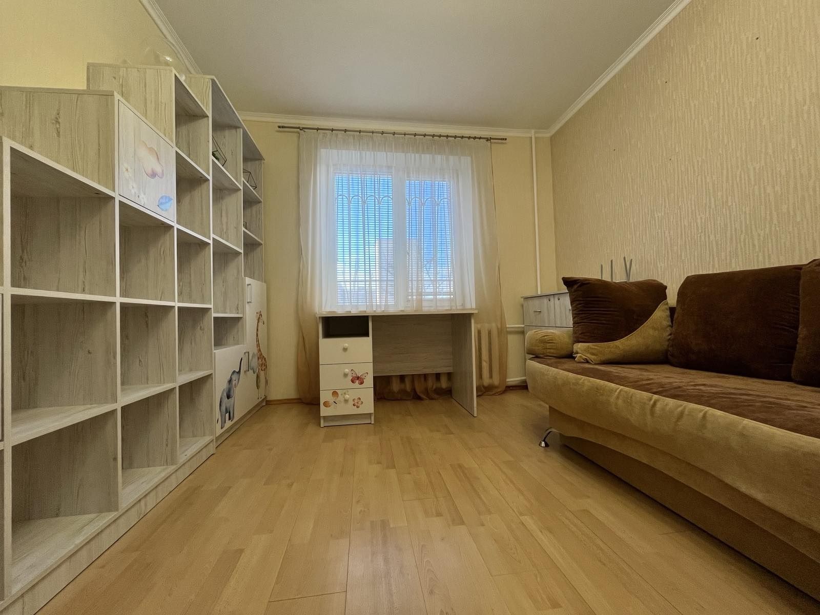 Продам 3-х кімнатну квартиру по вулиці Калинова 73.