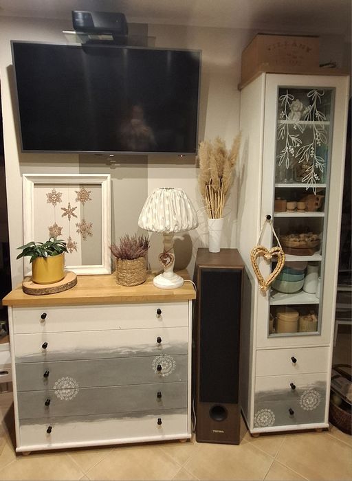 Meble do salonu/sypialni