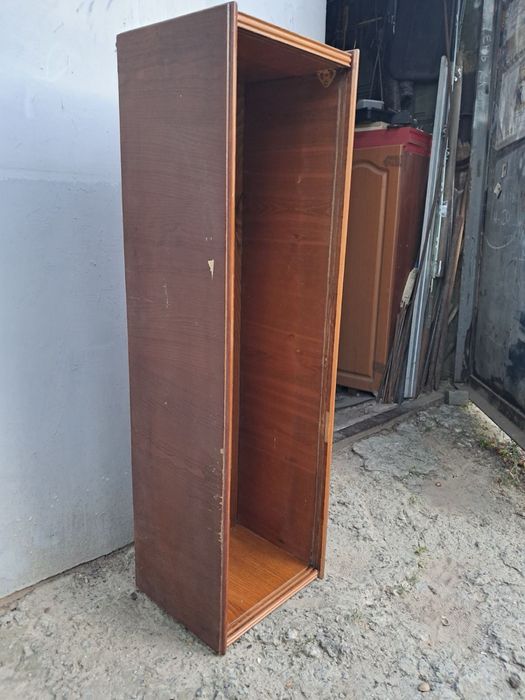 Книжные полки б/у