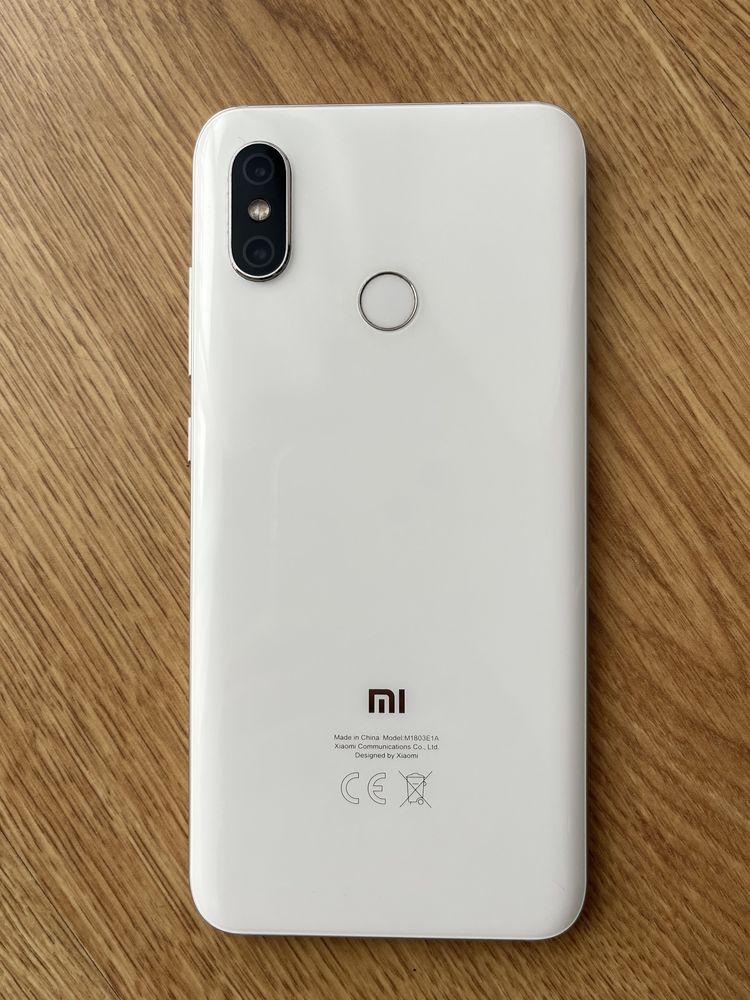 Vendo Xiaomi Mi 8 6G RAM e de 64Gb Branco