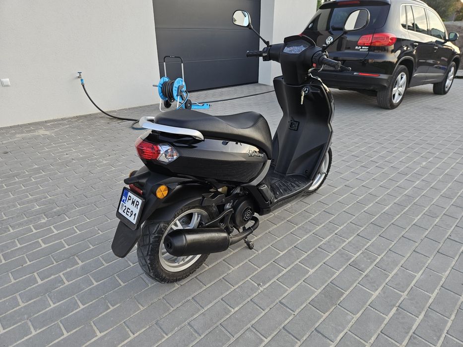 Motorower Peugeot Kisbee 2T, 2019 rok, Transport pod dom, FILM 4k