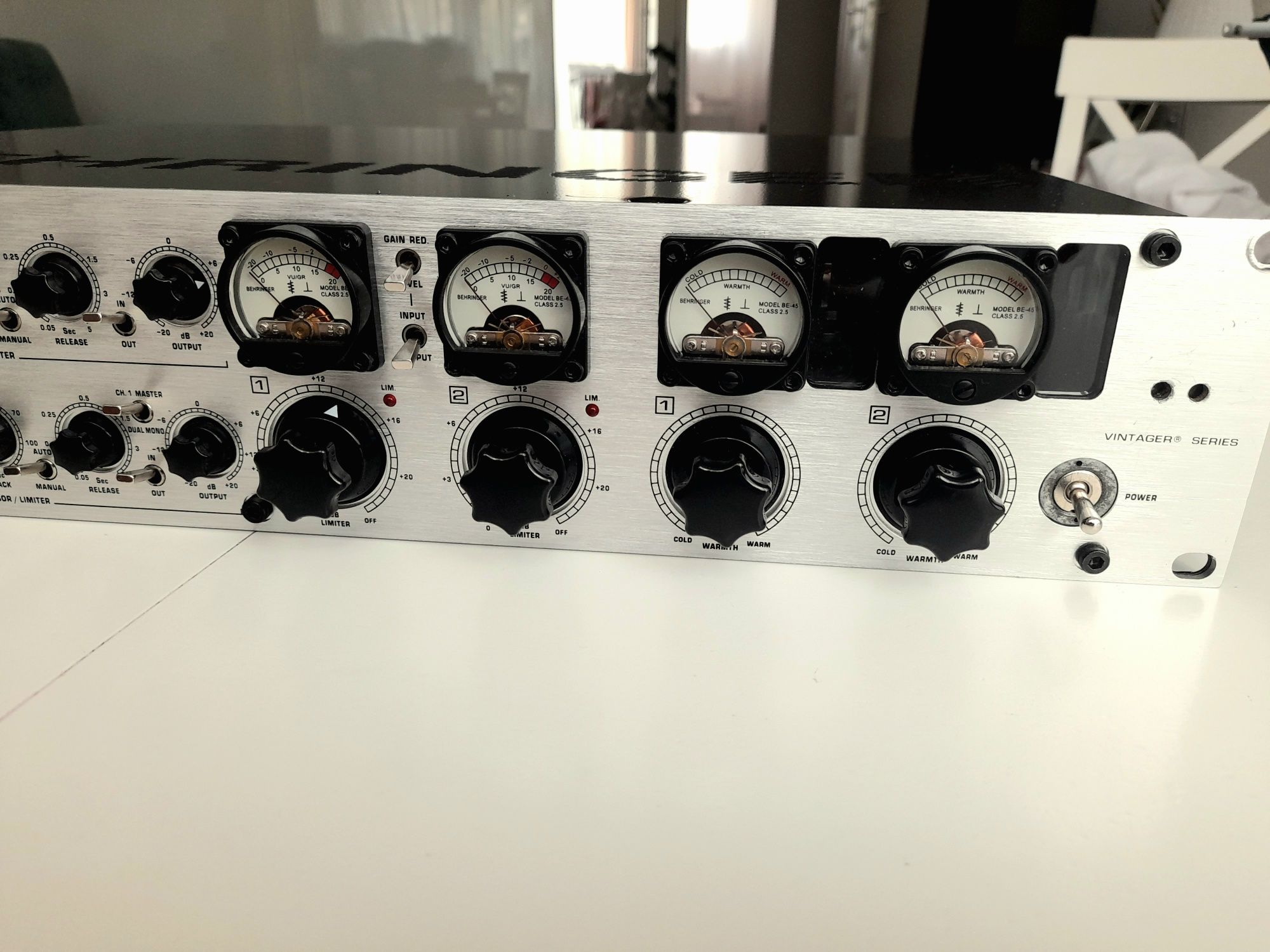Lampowy procesor dynamiki mastering Behringer Tube Composer T-1952