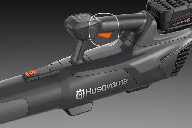 Dmuchawa Do Liści Akumulatorowa Husqvarna Aspire B8X-P4A zestaw