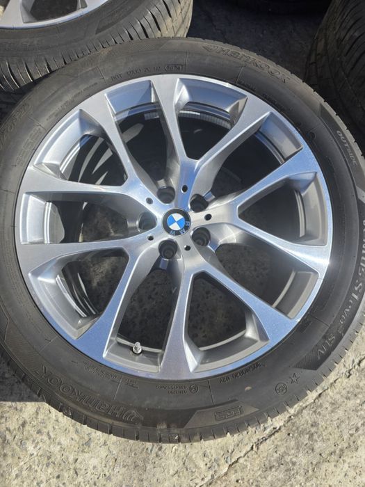 Диски з шинами BMW X5 305/40,,275/45 r20 2024 рік