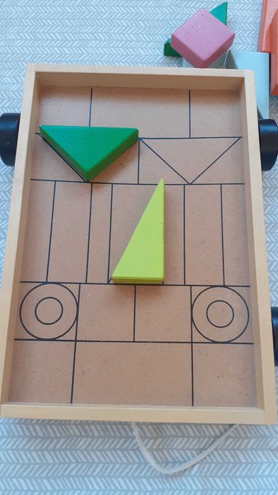 Розвиваюча дерев'яна іграшка IKEA