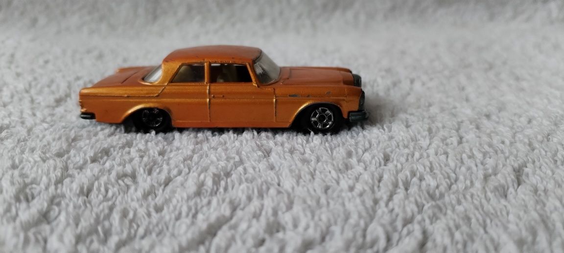 Matchbox Mercedes 300 se made in england