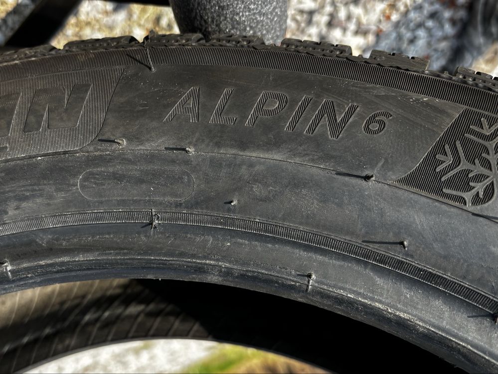 Opona pojedynka 215/55/17 Michelin Alpin 6 98V 2022 rok