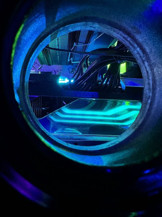 Продам кастомный пк , сборка компьютера в колесе .