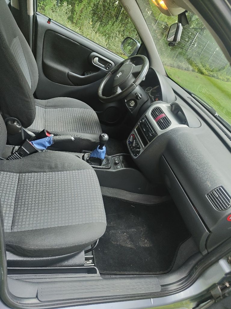 Opel corsa-c 1.8