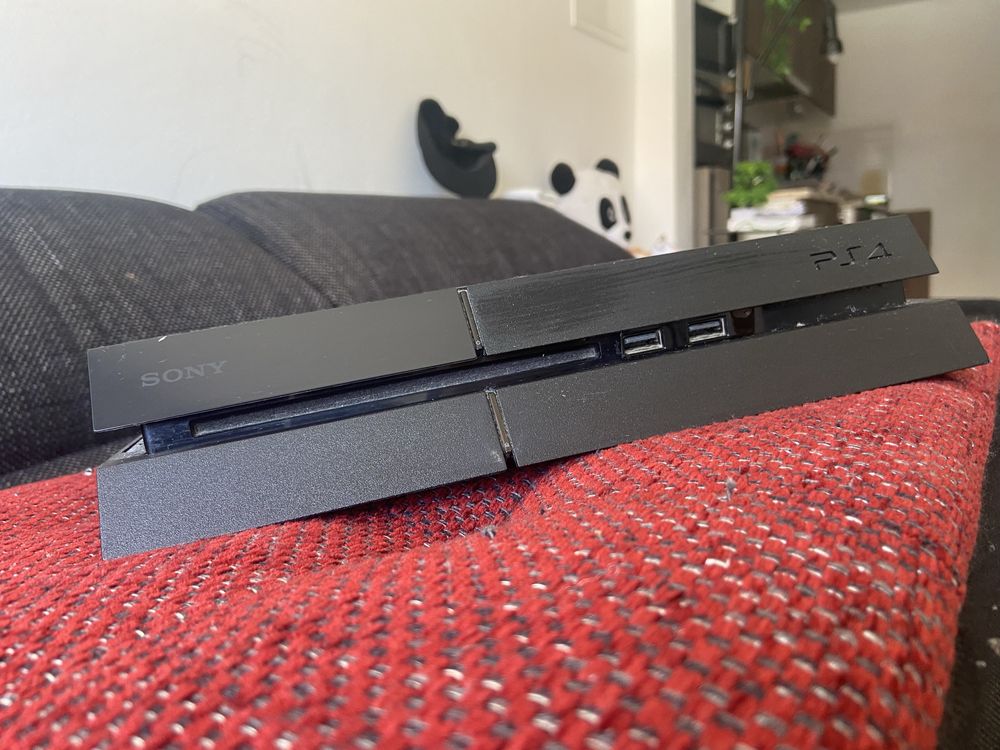 Ps4 usado ……………
