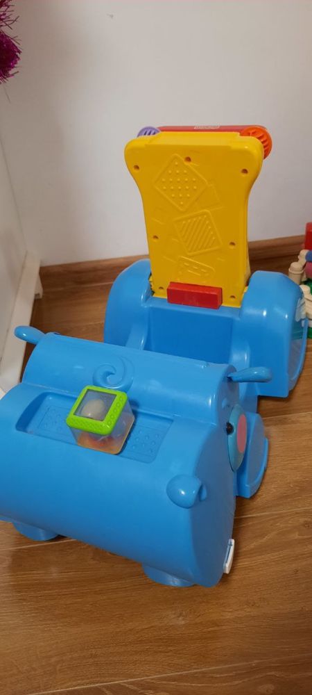 Іграшка, машинка. Игрушка. Fisher Price