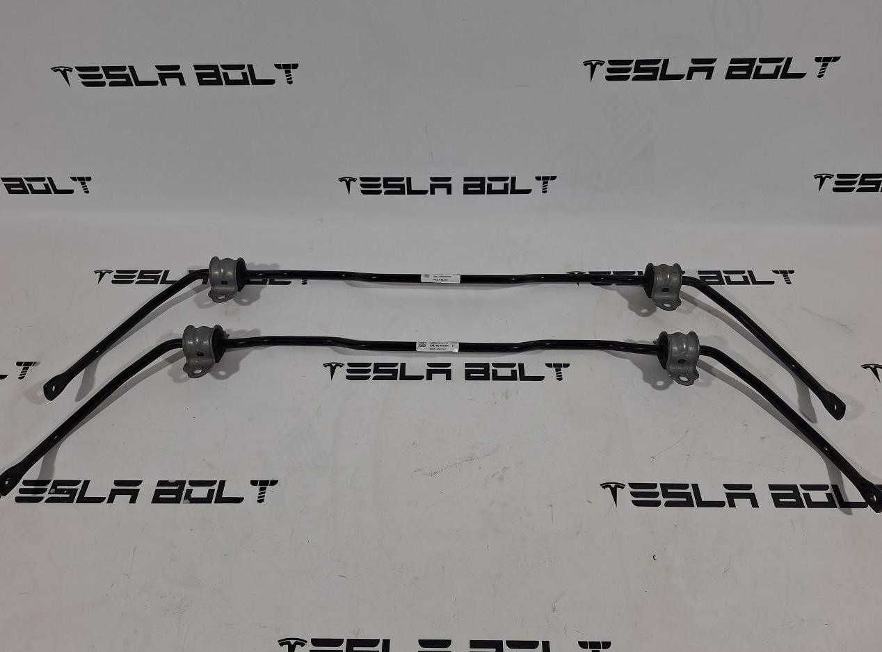 Запчастини на тесла.Задній стабілізатор на Tesla Model 3 2018